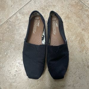 TOMS black shoes